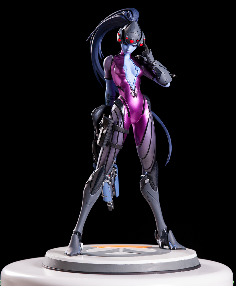 Illustration for article titled Stunning Widowmaker Statue Kicks Off Blizzard's Collectibles Line